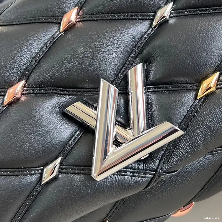 Fashionrepsfam ru LV 2405YA0008 Bags 0715